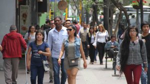 ¿Quiénes compran más por internet, varones o mujeres?