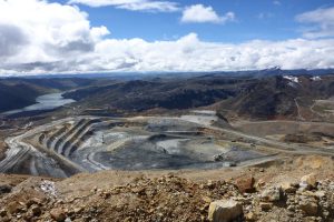 Ejecución de proyectos mineros en cartera permitirán reducir tasa de pobreza al 15%