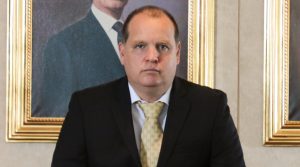 Sandro Stapleton: “Lenta vacunación beneficiaría solo al 15% de peruanos en el 2021”