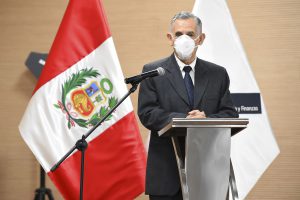 MEF eleva proyección de crecimiento de Perú a 13% para este año