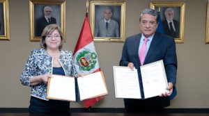 CCL firma convenio con UNIFÉ a través de Facultad de Traducción y Ciencias de la Comunicación