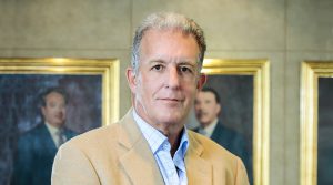 Raúl Barrios: “Debemos regresar a modalidad presencial en licitaciones en OSCE”