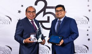 Novatronic recibe premio a la “Empresa peruana del año” (2021-2022)