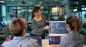 Conoce las profesiones tecnológicas con más demanda en 2023   