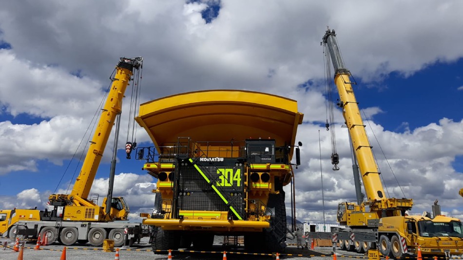 Komatsu-Mitsui y Antamina concretan importante acuerdo para renovar flota de camiones
