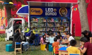 “Leo a Bordo”, la biblioteca móvil que busca promover la lectura en los niños, jóvenes y adultos