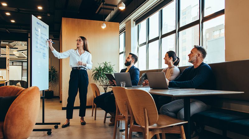 ¿Por qué las empresas deberían considerar a las mujeres en puestos directivos?