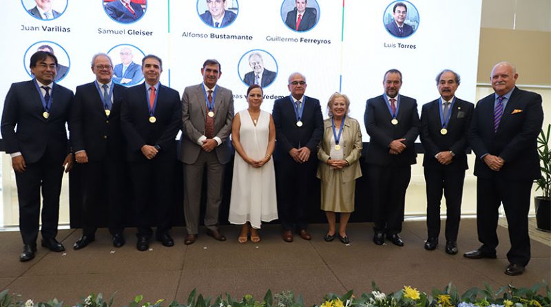 CCL distingue a los fundadores y ex presidentes del capítulo peruano del CEAP