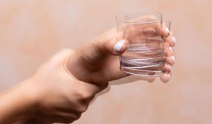 Parkinson juvenil: ¿Cuáles son sus síntomas y cómo se trata?