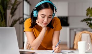 MCampus ComunidAD lanza podcast para el desarrollo profesional de los jóvenes