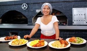 Jhenny Colqui, la mujer detrás del éxito de Peppers Chicken | ENTREVISTA | VIDEO