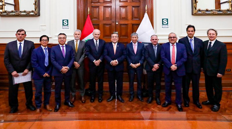 CCL entrega a PCM propuestas para reactivar la economía