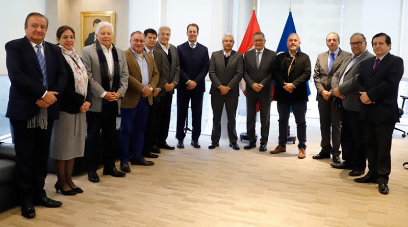 Acuerdan desarrollar agenda por la competitividad de exportación de servicios