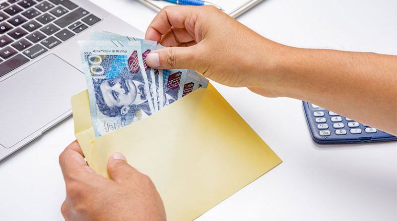 Gratificación por Fiestas Patrias será un sueldo íntegro más 9 % adicional