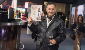 José Bracamonte presenta el libro “El vino en siete días”