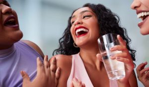 Consejos para lucir unos labios rojos de impacto, según Avon