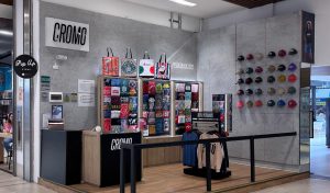 CROMO, la marca de polos peruanos, inaugura nuevo pop up store en el Jockey Plaza