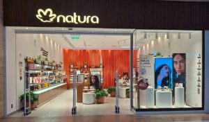Natura inaugura su octava tienda en Perú en Mall Aventura Santa Anita