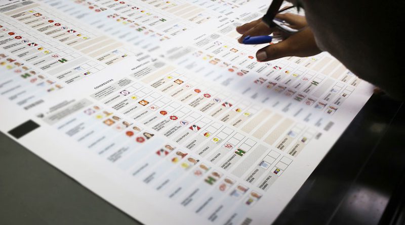 Elecciones 2026: CCL propone reducir número de candidatos