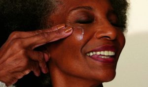 Natura presentó Chronos Derma, su última innovación en dermocosmética | VIDEO