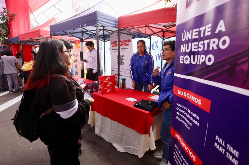 Cerca de cuatro millones de trabajadores tienen doble chamba