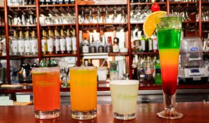 Cócteles fáciles de preparar para disfrutar en casa
