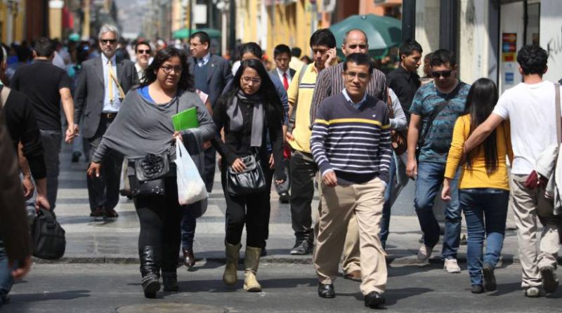 ¿Cúanto deben pagarte si trabajas este feriado?
