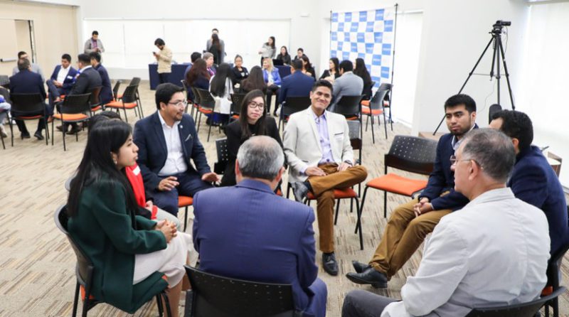 Generación F: “Lidera con cabeza, corazón y manos”