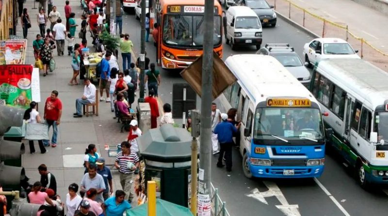 Gremios de transportistas van a huelga indefinida