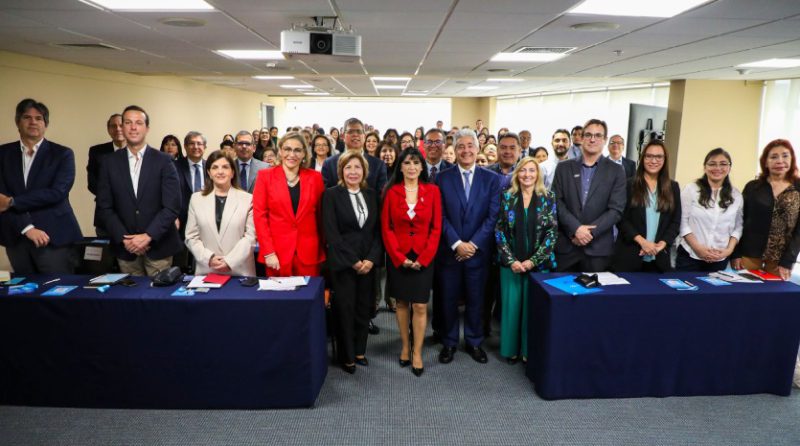 Perú requiere como mínimo cinco aeropuertos regionales a nivel internacional