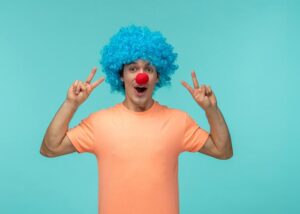 Potencia tus habilidades blandas con talleres de clown e improvisación de Perú Clown, asociado CCL