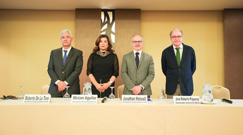 CCL: solo el 13 % de cargos directivos en Perú son ocupados por mujeres