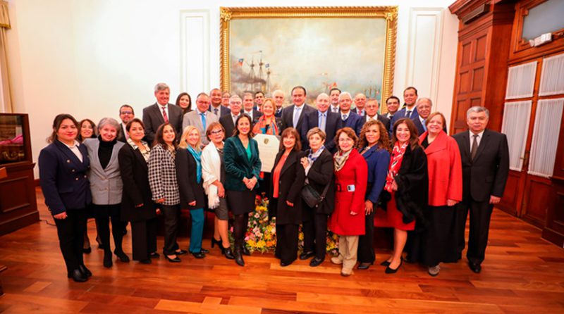 Congreso condecora a Yolanda Torriani por impulsar el liderazgo empresarial femenino