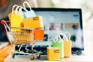 Revancha: la nueva apuesta de Zombieland que integra entretenimiento y comercio digital
