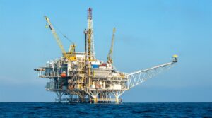 Petróleo: precio internacional seguirá con tendencia a la baja