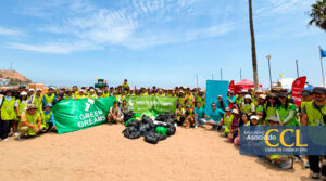 Life Beauty Corporation realiza limpieza en playa Agua Dulce