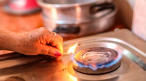 Gobierno garantiza GLP y gasolina ante crisis de gas natural