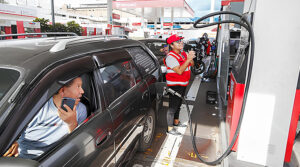 Combustibles suben hasta S/8 por galón en marzo