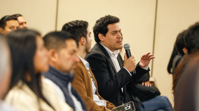 CCL capacita a sus asociados en conferencia magistral (7)