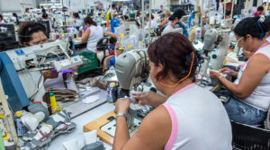 Empleo formal creció 4 % en abril y sumó 254 mil puestos de trabajo